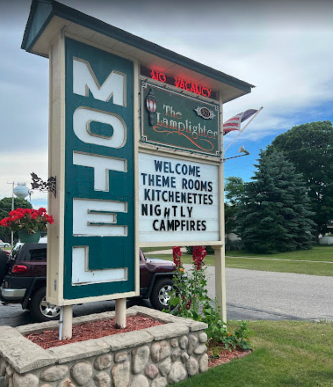 Lamplighter Motel - Recent Photos From Website (newer photo)